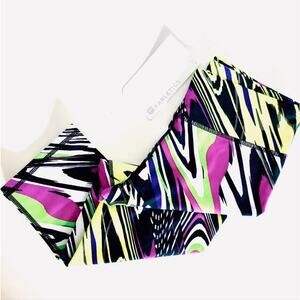 NEW FABLETICS Neon Black White Salar Crop Knee Length Workout Pant Leggings XS